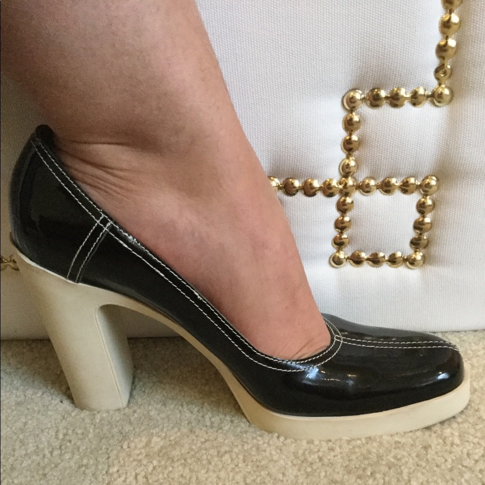 🖤Miu Miu Patent Leather Heels🖤 - Picture 8 of 8